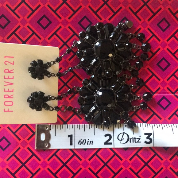 NWT Chandelier Earrings - Picture 5 of 7